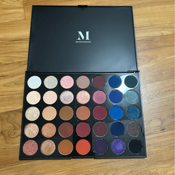 Morphe 35V Stunning Vibes Palette - Picture 4 of 6